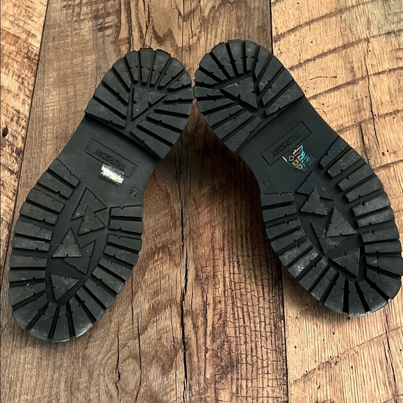 Thursday lug sole loafer. - Picture 7 of 8